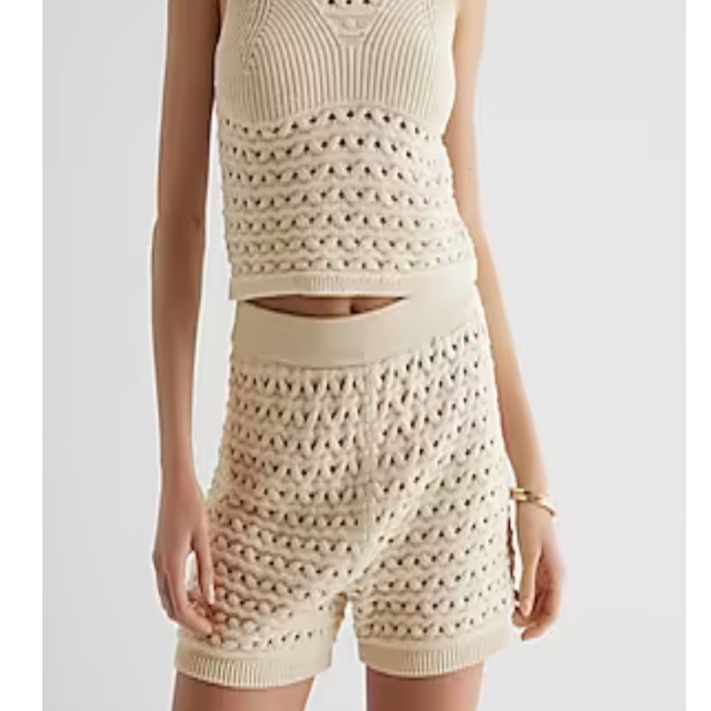 NWT High Waisted Knit Sweater Shorts. Size L.